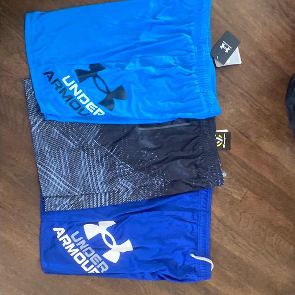 New 2 Under Armour Blue Black 1Champion Performance Shorts XLY